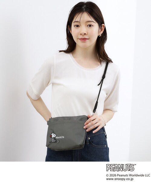 grove(グローブ)の「【PEANUTS】撥水ポーチロープショルダー(ショルダーバッグ・レディース・ダークグレー/ブラック・00)」の4枚目の写真