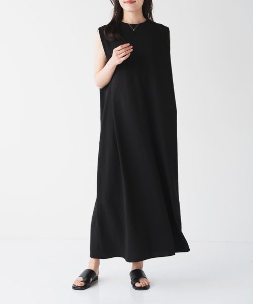 Nunc.(ヌンク)の「ノルディスノースリーブワンピース(ワンピース・レディース・チャコールグレー/ダークブラウン/ブラック・FREE)」の4枚目の写真
