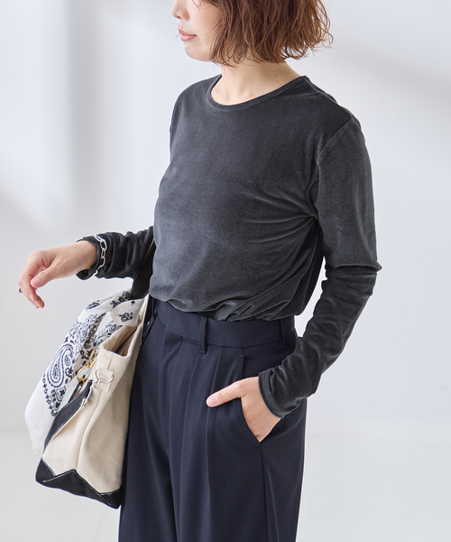 journal standard L'essage(ジャーナルスタンダードレサージュ)の「《追加》ベロアロングスリーブプルオーバー(Tシャツ/カットソー・レディース・アイボリー/ブラウン/ネイビー・FREE)」の1枚目の写真