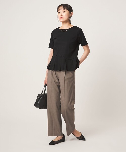 green label relaxing（グリーンレーベルリラクシング）の「スムース イレヘム ペプラム カットソー 接触冷感（Tシャツ/カットソー・レディース・ブラック/ホワイト/ネイビー・FREE）」の4枚目の写真