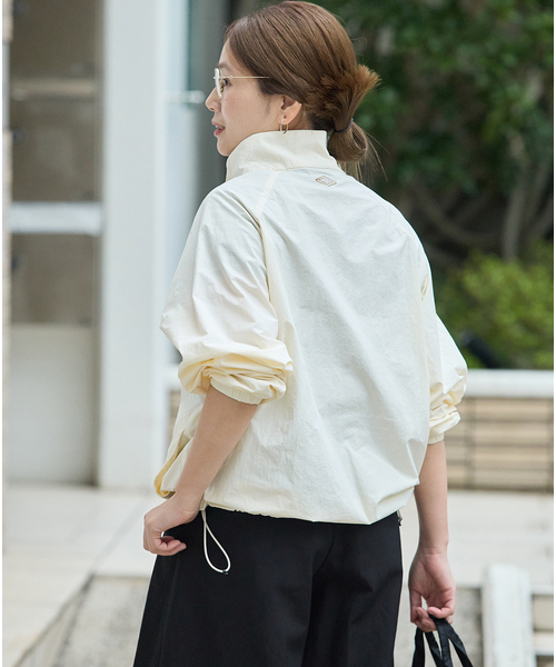 UMBRO（アンブロ）の「【UMBRO×JS】 HALFZIP（その他アウター・レディース・ブラウン/アイボリー・FREE）」の9枚目の写真