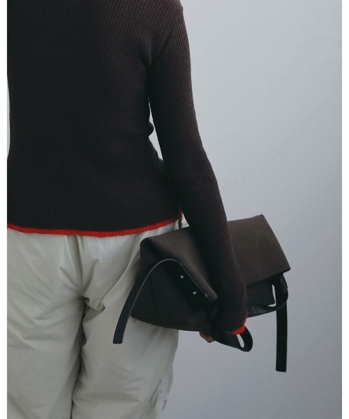 anuke(アンヌーク)の「Ecoleather Tote Bag(トートバッグ・レディース・ブラウン/ブラック・FREE)」の3枚目の写真
