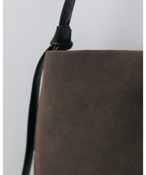 anuke(アンヌーク)の「Ecoleather Tote Bag(トートバッグ・レディース・ブラウン/ブラック・FREE)」の15枚目の写真