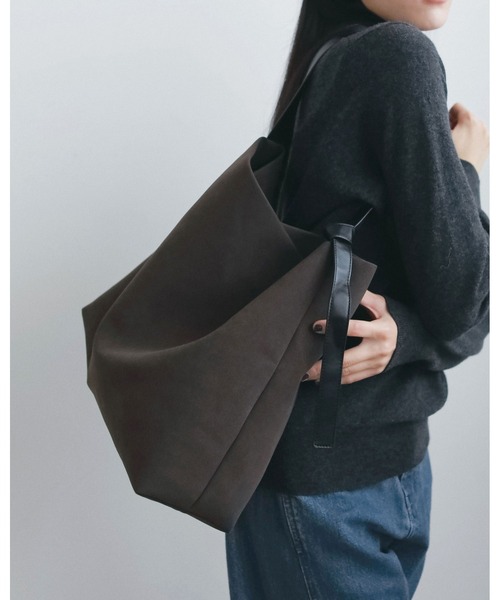 anuke(アンヌーク)の「Ecoleather Tote Bag(トートバッグ・レディース・ブラウン/ブラック・FREE)」の8枚目の写真