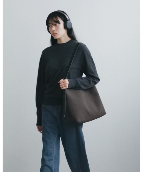 anuke(アンヌーク)の「Ecoleather Tote Bag(トートバッグ・レディース・ブラウン/ブラック・FREE)」の9枚目の写真