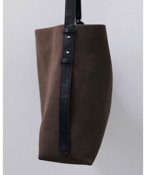 anuke(アンヌーク)の「Ecoleather Tote Bag(トートバッグ・レディース・ブラウン/ブラック・FREE)」の12枚目の写真