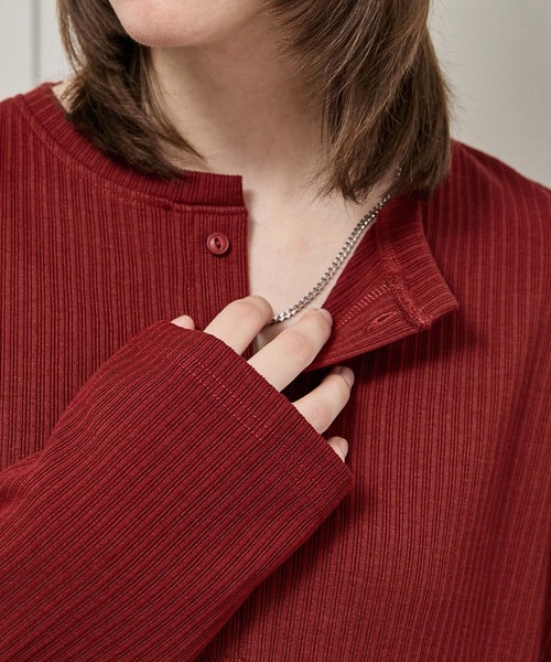 Alfred Alex(アルフレッドアレックス)の「【Alfred Alex】Military Ribbed Henley T-Shirt / テレコリブ ヘンリーネック長袖Tシャツ(Tシャツ/カットソー・メンズ・チャコール/オフホワイト/ブラック/杢グレー/ダークブラウン系/ダークネイビー/レッド・M/L)」の9枚目の写真