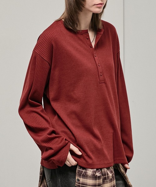 Alfred Alex(アルフレッドアレックス)の「【Alfred Alex】Military Ribbed Henley T-Shirt / テレコリブ ヘンリーネック長袖Tシャツ(Tシャツ/カットソー・メンズ・チャコール/オフホワイト/ブラック/杢グレー/ダークブラウン系/ダークネイビー/レッド・M/L)」の15枚目の写真