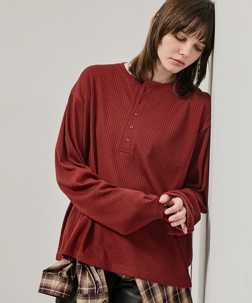 Alfred Alex(アルフレッドアレックス)の「【Alfred Alex】Military Ribbed Henley T-Shirt / テレコリブ ヘンリーネック長袖Tシャツ(Tシャツ/カットソー・メンズ・チャコール/オフホワイト/ブラック/杢グレー/ダークブラウン系/ダークネイビー/レッド・M/L)」の16枚目の写真