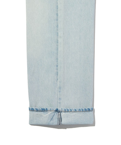 Levi's(リーバイス)の「Levi's/リーバイス LOW LOOSE ジーンズ ライトインディゴ(デニムパンツ・レディース・ライトインディゴブルー・28inch/27inch/26inch/25inch/24inch/23inch)」の4枚目の写真