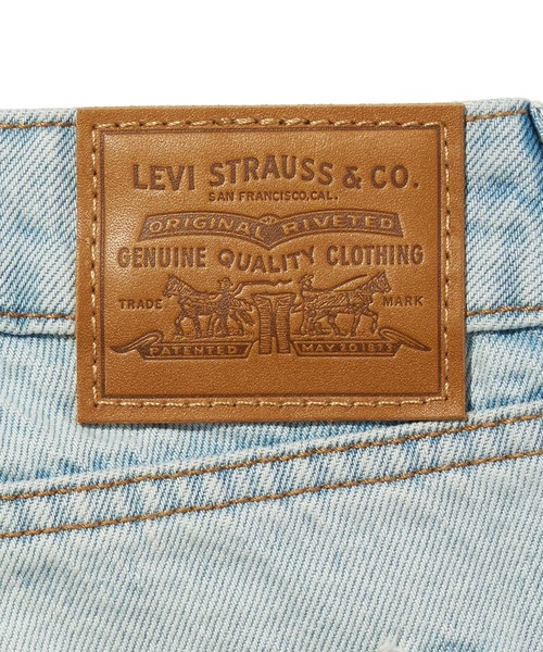 Levi's(リーバイス)の「Levi's/リーバイス LOW LOOSE ジーンズ ライトインディゴ(デニムパンツ・レディース・ライトインディゴブルー・28inch/27inch/26inch/25inch/24inch/23inch)」の5枚目の写真