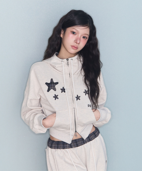MIRECO（ミレコ）の「CONTRAST PATCH ZIP-UP OATMEAL（パーカー・レディース・その他・FREE）」の2枚目の写真