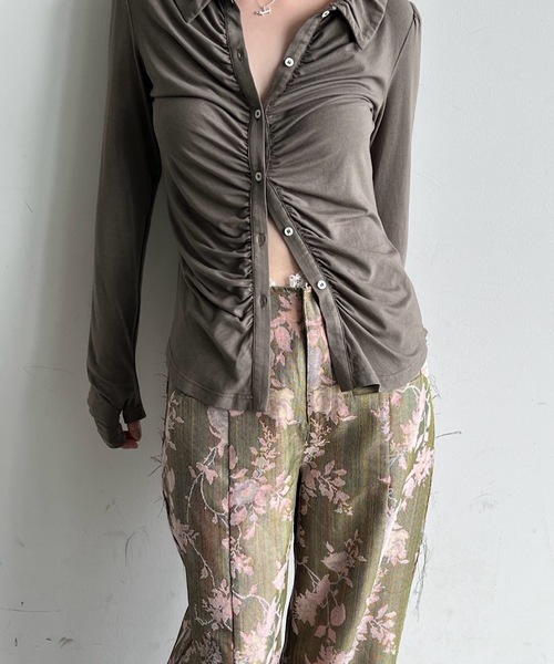 igi(イジ)の「Mellow gather cardi top / ソフトストレッチギャザートップス(シャツ/ブラウス・レディース・ブラウン/ミント/チャコールグレー・FREE)」の7枚目の写真