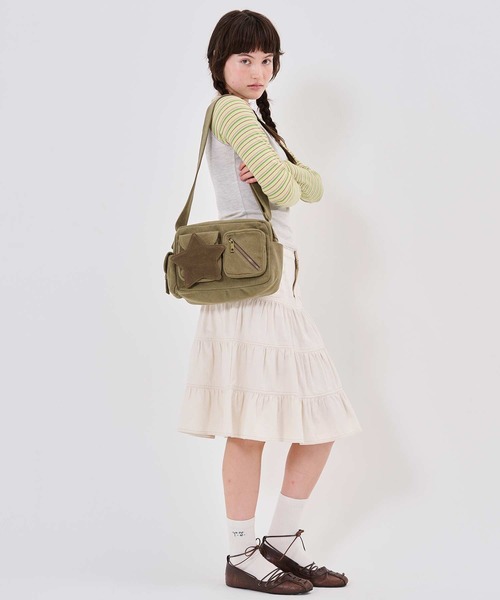TINA:JOJUN(ティーナジョジュン)の「星付き ショルダー バッグ TINA:JOJUN(ショルダーバッグ・レディース・ブラウン/オリーブ・フリー)」の13枚目の写真