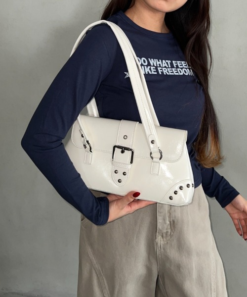 Bamm(バム)の「スタッズベルトデザインショルダーバッグ(ショルダーバッグ・レディース・ブラック/ブラウン/レッド/アイボリー・FREE)」の5枚目の写真