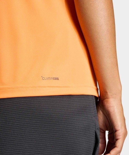 adidas(アディダス)の「Les Mills グラフィック タンクトップ / アディダス adidas(タンクトップ・レディース・オレンジ・XX-LARGE/LARGE/MEDIUM/SMALL/X-LARGE/X-SMALL)」の4枚目の写真