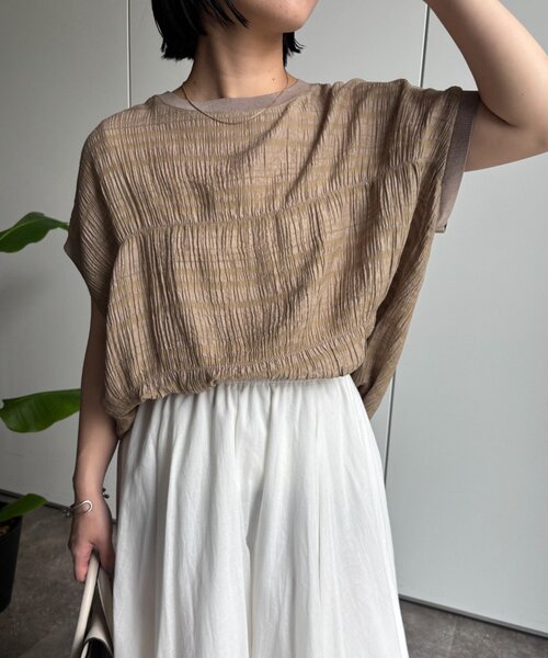 Jena espace merveilleux（ジェナ　エスパスメルヴェイユ）の「シャーリングブラウス（シャツ/ブラウス・レディース・グリーン/ベージュ/ブラック・FREE）」の2枚目の写真