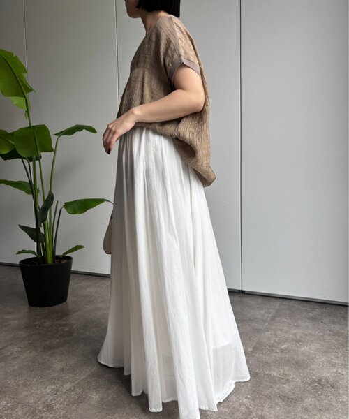 Jena espace merveilleux（ジェナ　エスパスメルヴェイユ）の「シャーリングブラウス（シャツ/ブラウス・レディース・グリーン/ベージュ/ブラック・FREE）」の11枚目の写真