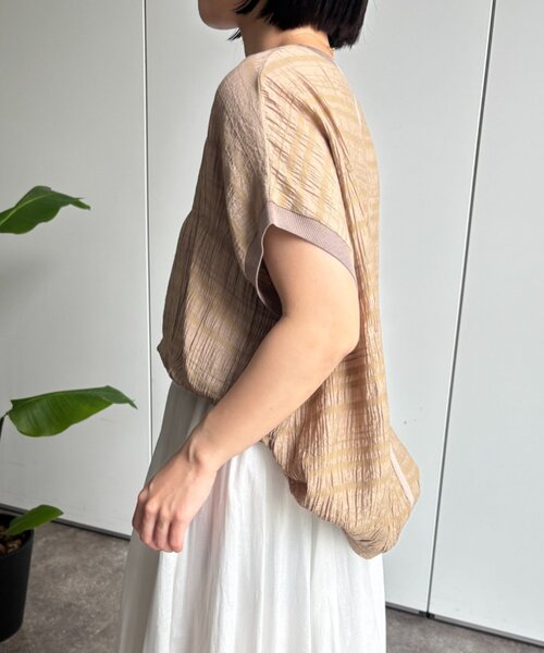 Jena espace merveilleux（ジェナ　エスパスメルヴェイユ）の「シャーリングブラウス（シャツ/ブラウス・レディース・グリーン/ベージュ/ブラック・FREE）」の14枚目の写真