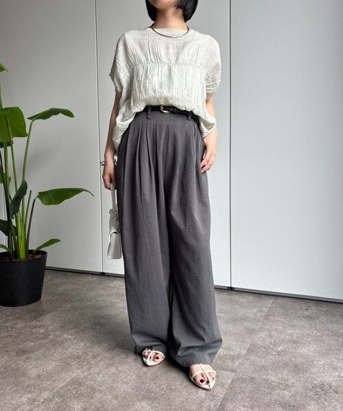 Jena espace merveilleux（ジェナ　エスパスメルヴェイユ）の「シャーリングブラウス（シャツ/ブラウス・レディース・グリーン/ベージュ/ブラック・FREE）」の21枚目の写真