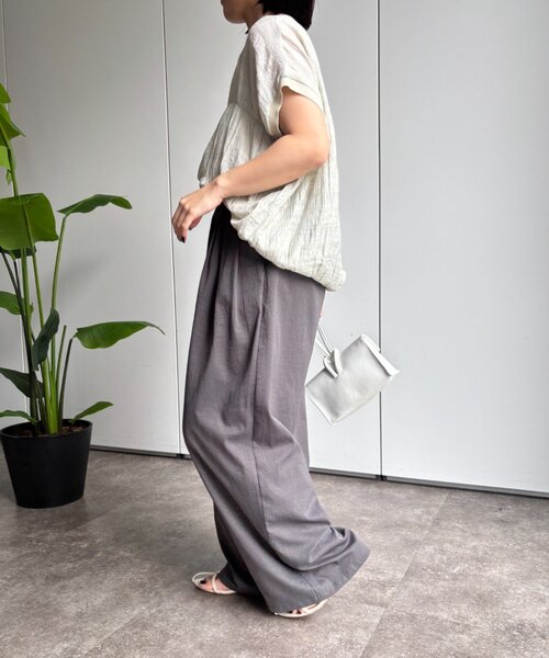 Jena espace merveilleux（ジェナ　エスパスメルヴェイユ）の「シャーリングブラウス（シャツ/ブラウス・レディース・グリーン/ベージュ/ブラック・FREE）」の22枚目の写真