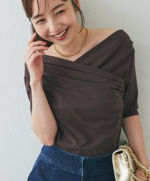La boutique BonBon（ラブティックボンボン）の「【2サイズ展開あり】ドレープカシュクールハーフスリーブカットソー（Tシャツ/カットソー）」