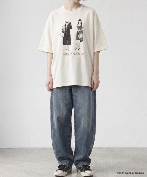SLICK(スリック)の「【SLICK/スリック】THE DEVIL WEARS PRADA Printed T-shirt 02 / プラダを着た悪魔 ロゴプリントTシャツ / パウダー加工 / オーバーサイズ / ヴィンテージライク(Tシャツ/カットソー・メンズ・ブラック/ホワイト・3/2/1)」の17枚目の写真