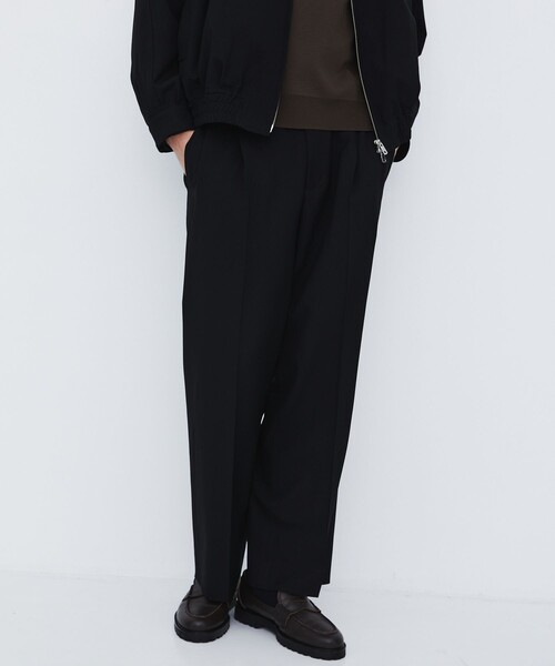 UNITED TOKYO(ユナイテッドトウキョウ)の「【数量限定】Super120s WOOL SERGE 2TUCK PANTS(スラックス・メンズ・ダークグレー/ブラック/グレー系その他・1/2)」の2枚目の写真