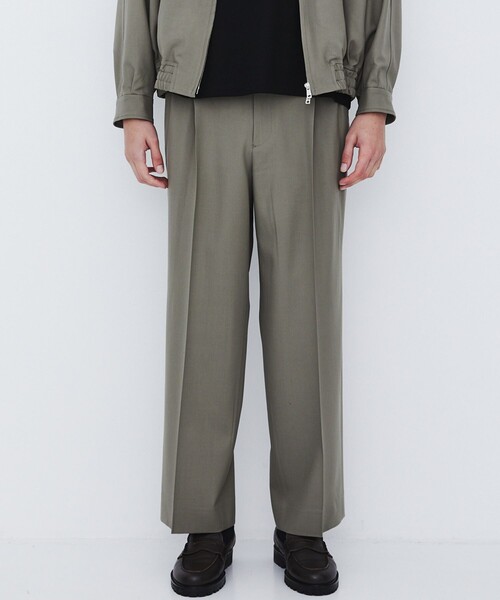UNITED TOKYO(ユナイテッドトウキョウ)の「【数量限定】Super120s WOOL SERGE 2TUCK PANTS(スラックス・メンズ・ダークグレー/ブラック/グレー系その他・1/2)」の9枚目の写真