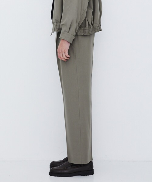 UNITED TOKYO(ユナイテッドトウキョウ)の「【数量限定】Super120s WOOL SERGE 2TUCK PANTS(スラックス・メンズ・ダークグレー/ブラック/グレー系その他・1/2)」の10枚目の写真