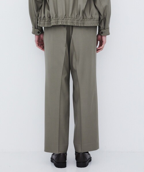 UNITED TOKYO(ユナイテッドトウキョウ)の「【数量限定】Super120s WOOL SERGE 2TUCK PANTS(スラックス・メンズ・ダークグレー/ブラック/グレー系その他・1/2)」の11枚目の写真