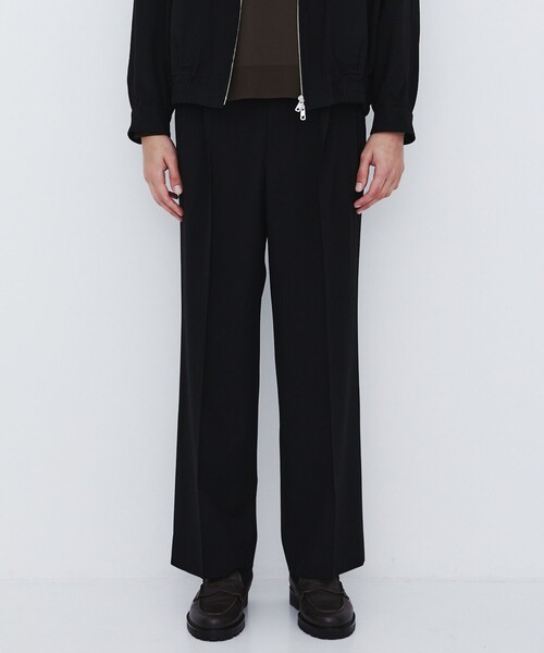 UNITED TOKYO(ユナイテッドトウキョウ)の「【数量限定】Super120s WOOL SERGE 2TUCK PANTS(スラックス・メンズ・ダークグレー/ブラック/グレー系その他・1/2)」の6枚目の写真