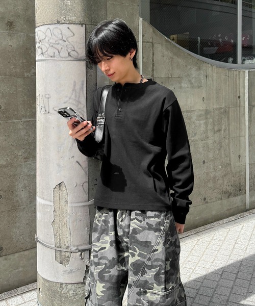 lilful(リルフル)の「【26年秋冬新作】スパンリブヘンリーネック長袖Tシャツ(Tシャツ/カットソー・メンズ・ブラック/ホワイト・M/L)」の11枚目の写真