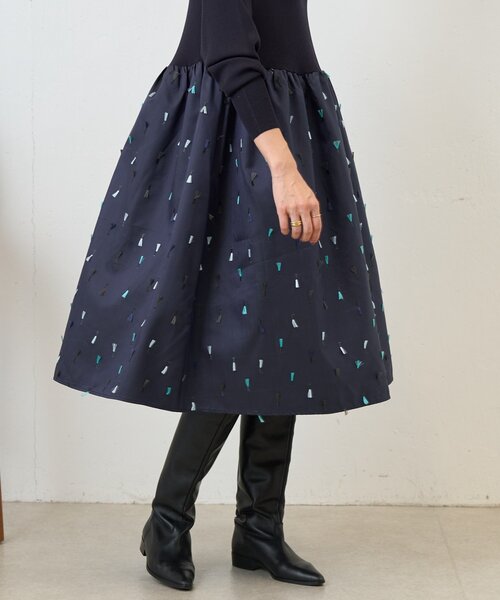 BEARDSLEY(ビアズリー)の「《ZOZO先行販売開始》フェザー刺繍コンビワンピ(ワンピース・レディース・ネイビー・FREE)」の5枚目の写真