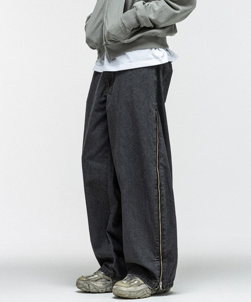 ILL'S(イルズ)の「2way SIDE ZIP BARREL-LEG DENIM PANTS / 2wayサイドジップバレルレッグデニムパンツ バギーパンツ ワイド サイドライン メンズ レディース ユニセックス(その他パンツ・メンズ・ブルー/グレー/ブラック・L/M)」の21枚目の写真