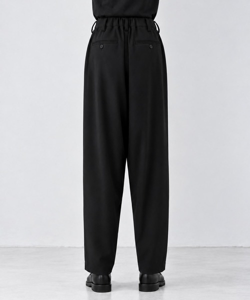 UJOH(ウジョー)の「【UJOH HOMME】別注 Wide 2 Tuck PNT(その他パンツ・メンズ・ブラック/ブラウン・4/5)」の9枚目の写真