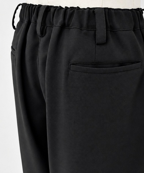 UJOH(ウジョー)の「【UJOH HOMME】別注 Wide 2 Tuck PNT(その他パンツ・メンズ・ブラック/ブラウン・4/5)」の7枚目の写真