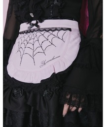 AVENCHUMU（アバンチュウム）の「Rhinestone spider apron（エプロン）」
