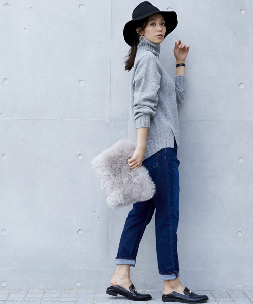 STUDIOUS（ステュディオス）の「【STUDIOUS】 ファークラッチBAG（クラッチバッグ・レディース・ライトグレー/バーガンディー/ネイビー・FREE）」の5枚目の写真