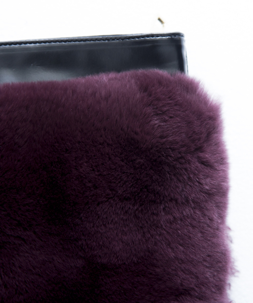 STUDIOUS（ステュディオス）の「【STUDIOUS】 ファークラッチBAG（クラッチバッグ・レディース・ライトグレー/バーガンディー/ネイビー・FREE）」の9枚目の写真