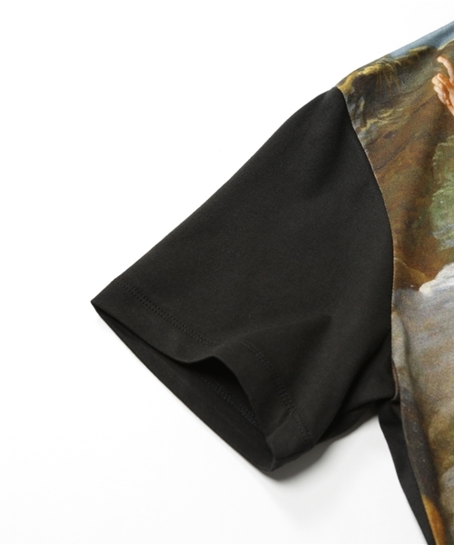 Vivienne Westwood MAN(ヴィヴィアンウエストウッドマン)の「ブーシェプリント ラウンドネックTシャツ【279056 5101】(Tシャツ/カットソー・メンズ・ブラック系その他/ホワイト系その他・46/44/50/48)」の7枚目の写真