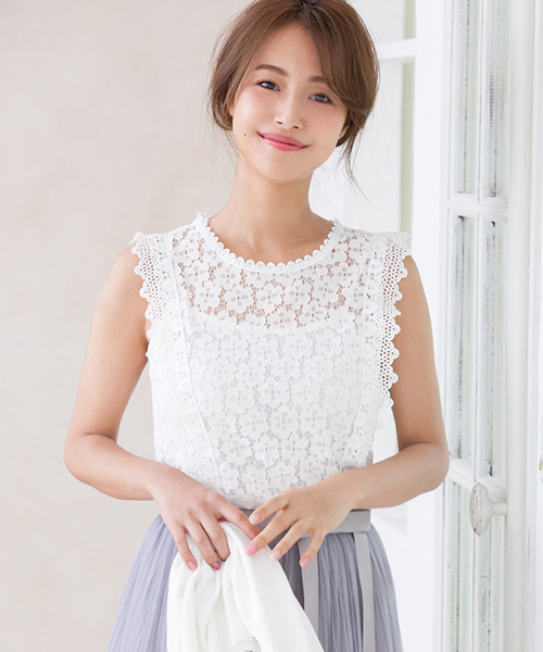 Color(カラー)の「フラワーレースフリンジトップス(シャツ/ブラウス・レディース・グレー/ベージュ/ブラック/ベビーピンク/ホワイト・MEDIUM)」の2枚目の写真