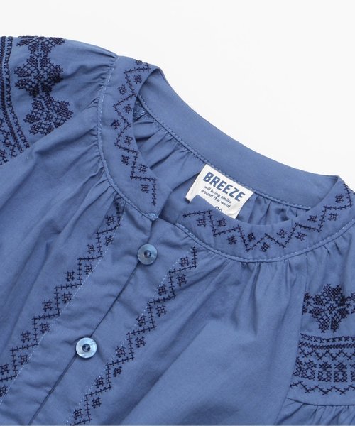 BREEZE（ブリーズ）の「刺繍シャツワンピース（ワンピース・キッズ・オフホワイト/ブルー・140/80/100/120/90/110/130）」の12枚目の写真