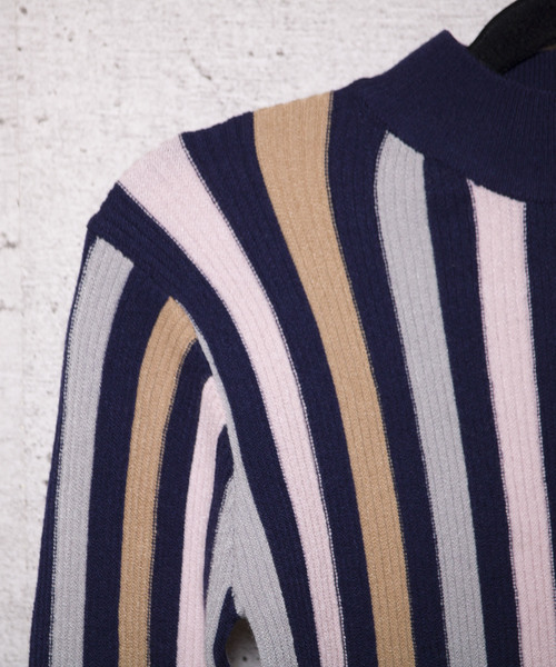 LUGG NAGG（ラグナグ）の「【Jewelobe/ ジュエローブ】ストライプ リブニットトップス（ニット/セーター・レディース・ネイビー/ブラウン/グレー・FREE）」の5枚目の写真