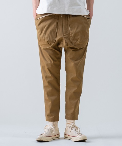 rehacer(レアセル)の「rehacer : Envelope Sarouel Pants / エンベロープ サルエル パンツ(その他パンツ・メンズ・ブラック/ネイビー/ベージュ・SMALL/MEDIUM/LARGE/X-LARGE)」の2枚目の写真