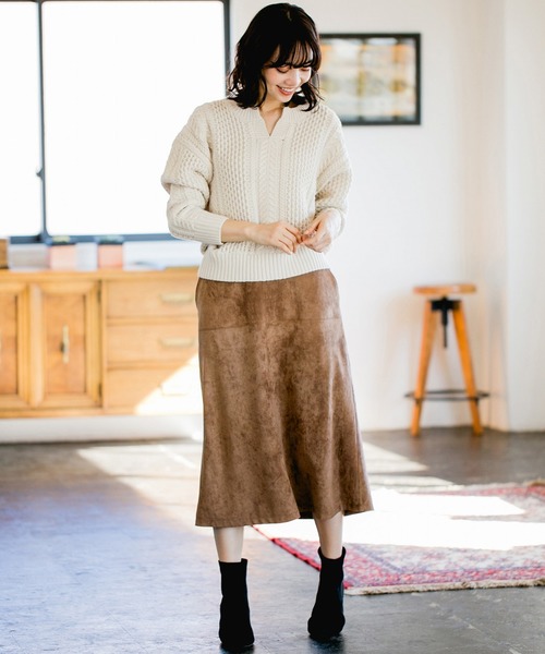 A part by（アパートバイ）の「3GAWNケーブルスキッパー 823151（ニット/セーター・レディース・ブラック/ベージュ/オフホワイト/カーキ・FREE）」の14枚目の写真