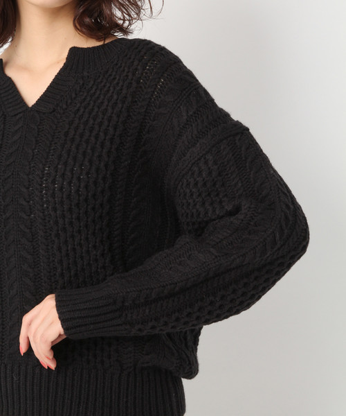 A part by（アパートバイ）の「3GAWNケーブルスキッパー 823151（ニット/セーター・レディース・ブラック/ベージュ/オフホワイト/カーキ・FREE）」の22枚目の写真