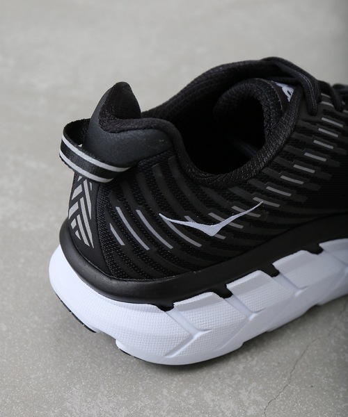 HOKA(ホカ)の「HOKA ONEONE / ホカ オネオネ CLIFTON5(スニーカー・メンズ・ブラック・25.5/26/26.5/27/27.5/28/29)」の6枚目の写真