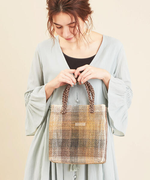 BEAUTY&YOUTH UNITED ARROWS（ビューティーアンドユースユナイテッドアローズ）の「BY∴ クリア×チェックミニトート/カゴバッグ ◆（トートバッグ・レディース・ブラウン/ナチュラル・FREE）」の2枚目の写真