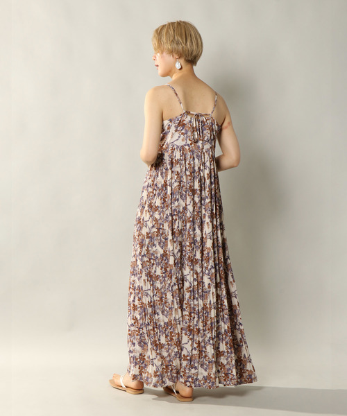 notch.(ノッチ)の「花柄プリーツキャミワンピース(ワンピース・レディース・ブラウン/オフホワイト・TM/M)」の22枚目の写真